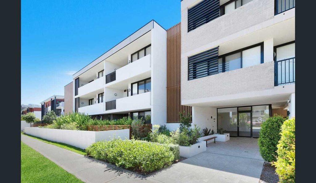 215/8 Thorogood Boulevard, North Kellyville NSW 2155 - photo 3