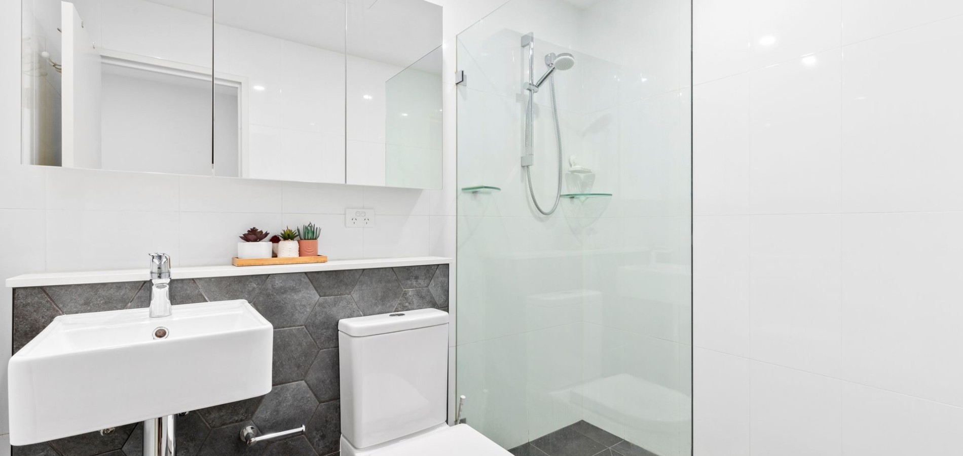 215/8 Thorogood Boulevard, North Kellyville NSW 2155 - photo 10