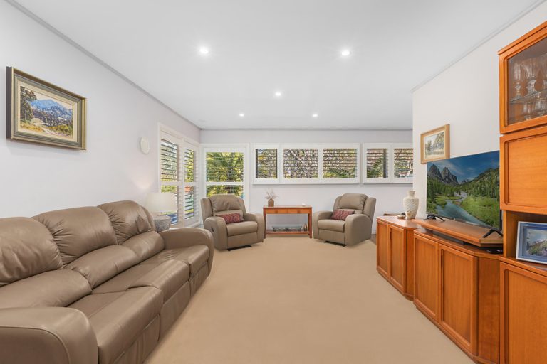 4 Nerang Close, West Pennant Hills NSW 2125 - photo 4