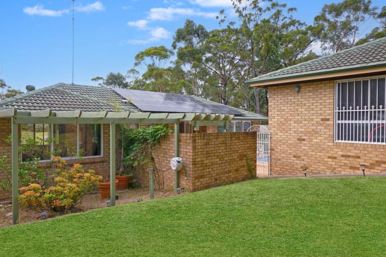 28 Larra Crescent, North Rocks NSW 2151 - photo 2