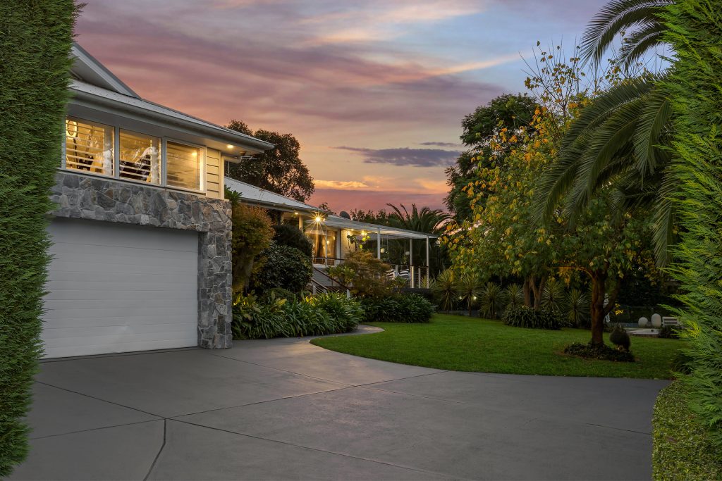 8 Graylind Avenue, West Pennant Hills NSW 2125 - photo 2