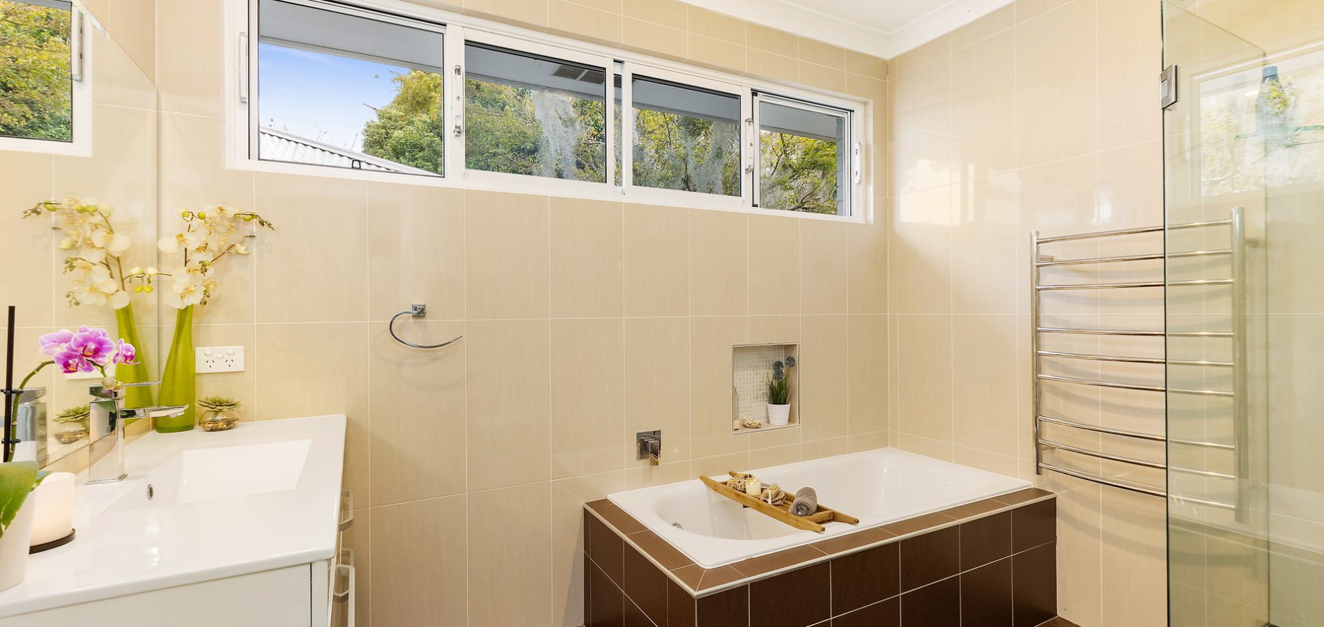 8 Graylind Avenue, West Pennant Hills NSW 2125 - photo 17