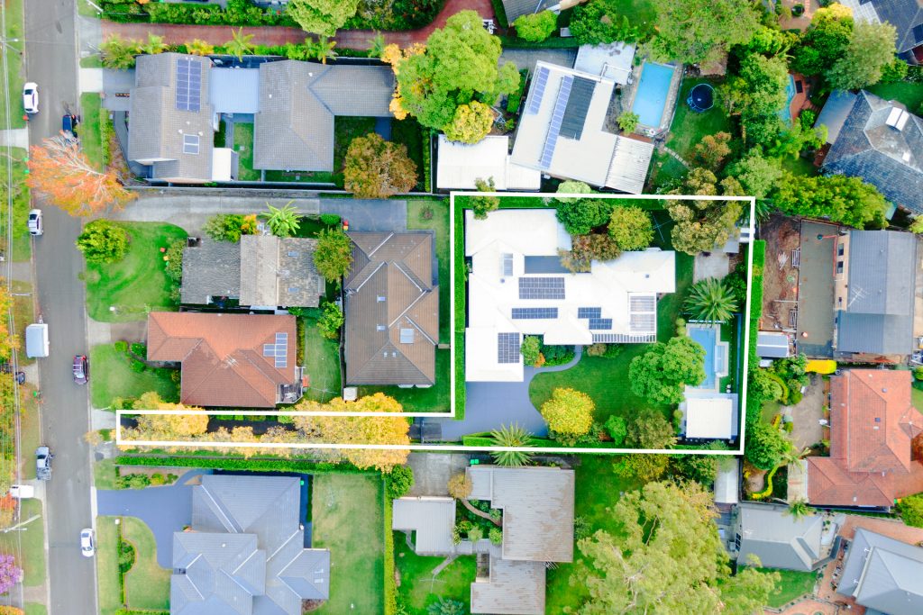 8 Graylind Avenue, West Pennant Hills NSW 2125 - photo 18