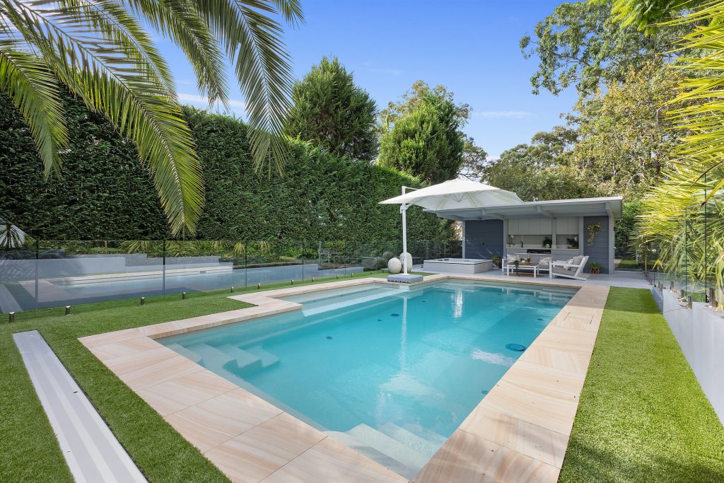 8 Graylind Avenue, West Pennant Hills NSW 2125 - photo 4