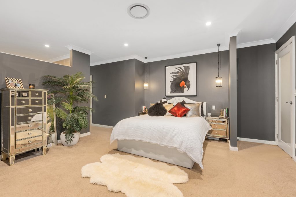 8 Graylind Avenue, West Pennant Hills NSW 2125 - photo 9