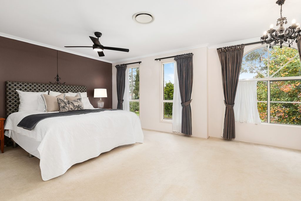 125 Cattai Creek Drive, Kellyville NSW 2155 - photo 2