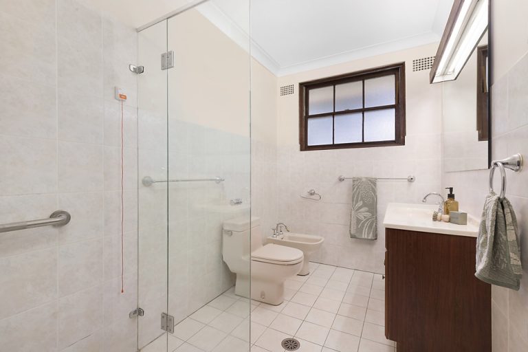 9 Ferguson Avenue, Castle Hill NSW 2154 - photo 7