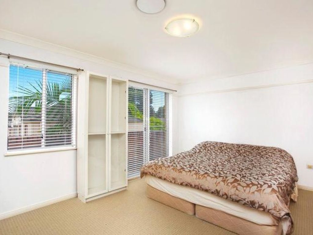 8/22 Pearce Street, Baulkham Hills NSW 2153 - photo 4