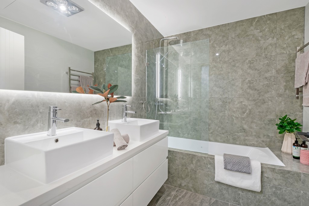 4 Kiola Place, Castle Hill NSW 2154 - photo 3