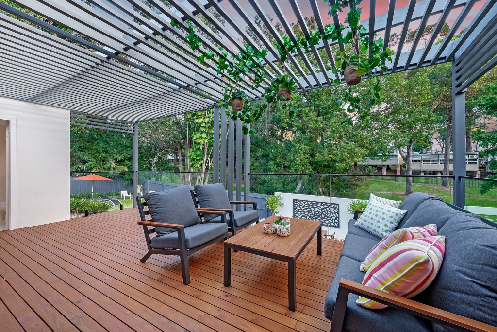 4 Kiola Place, Castle Hill NSW 2154 - photo 4