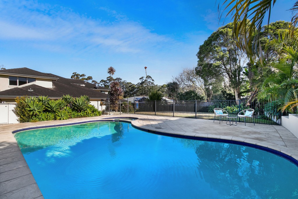 9 Isobell Avenue, West Pennant Hills NSW 2125 - photo 2