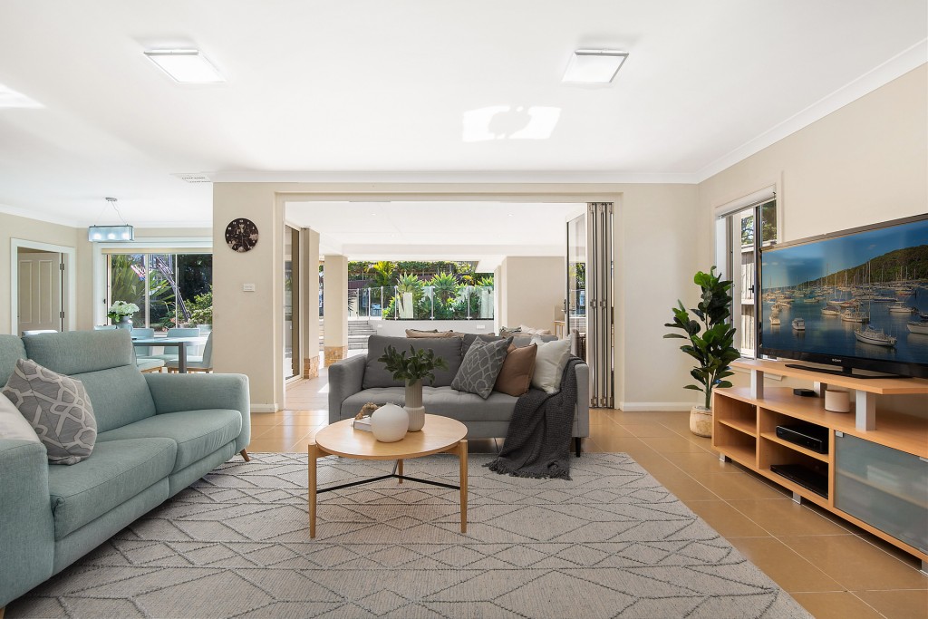9 Isobell Avenue, West Pennant Hills NSW 2125 - photo 5