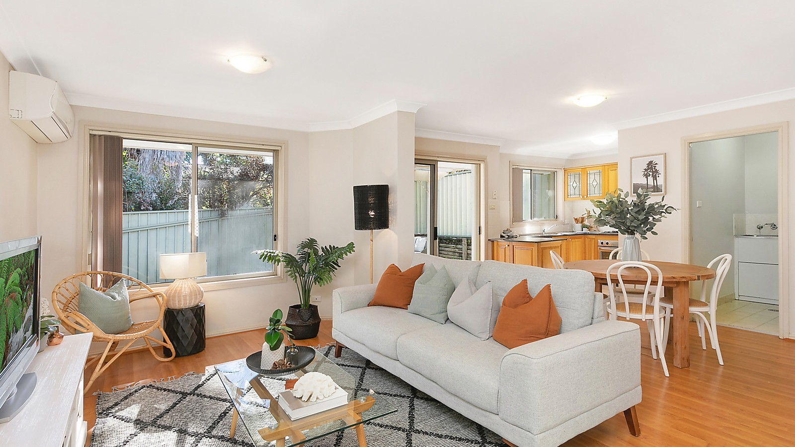 2/12 Cook Street, Baulkham Hills NSW 2153 - photo 2