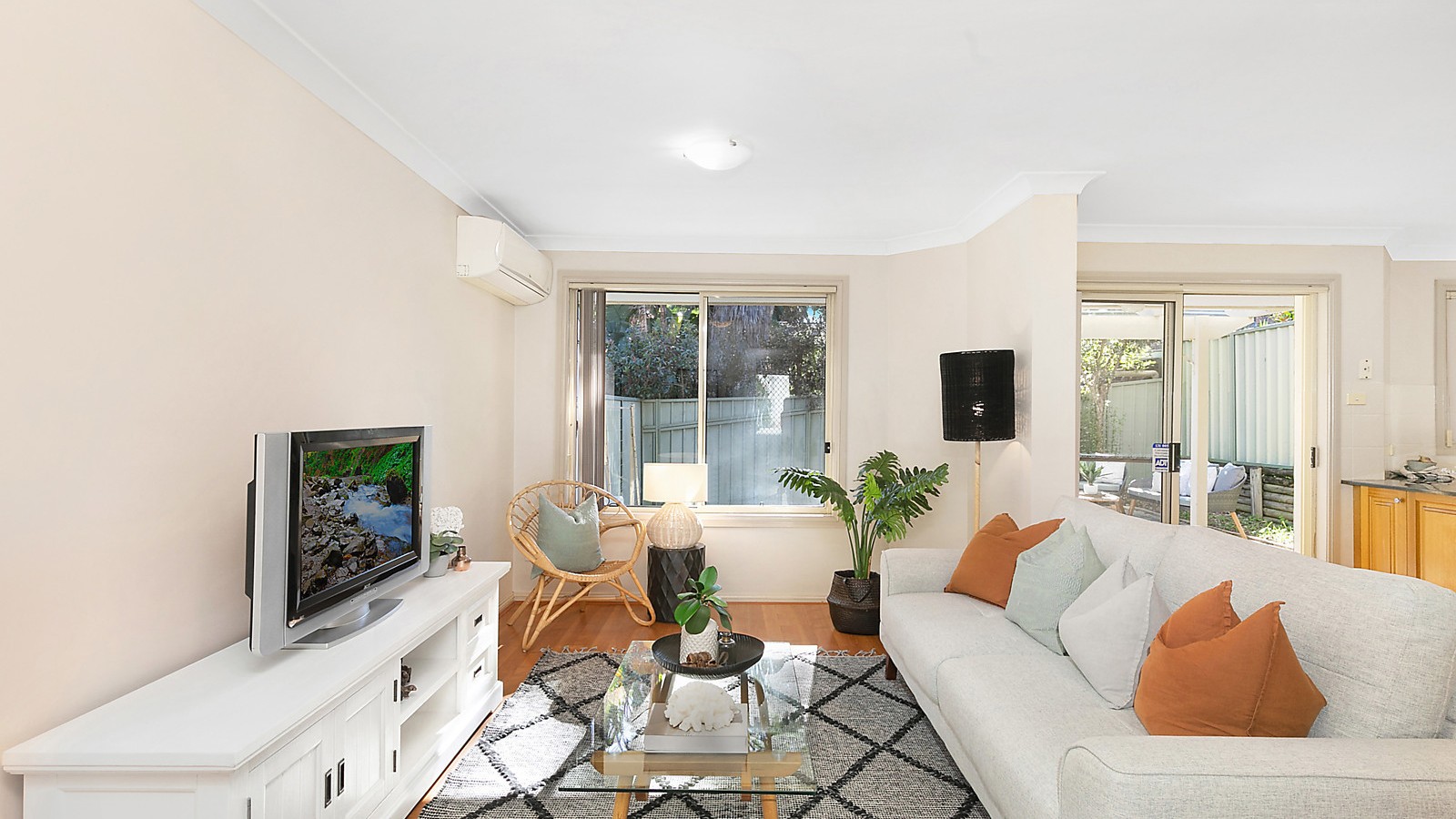2/12 Cook Street, Baulkham Hills NSW 2153 - photo 3
