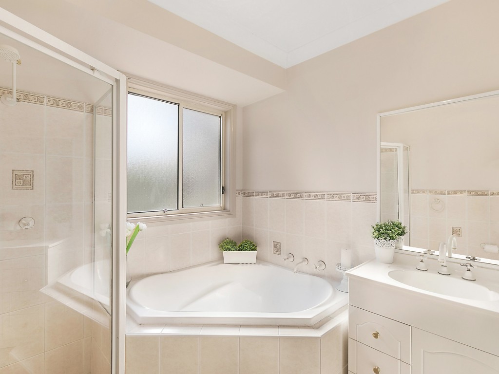 2/12 Cook Street, Baulkham Hills NSW 2153 - photo 5