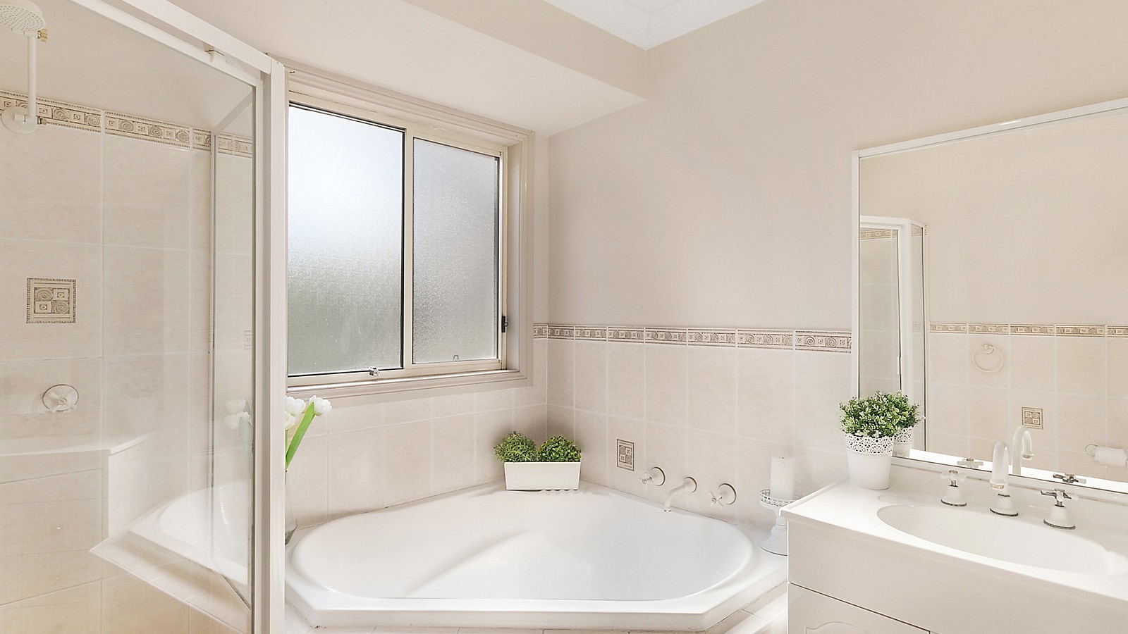 2/12 Cook Street, Baulkham Hills NSW 2153 - photo 5