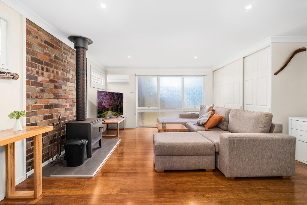 17 Arndill Avenue, Baulkham Hills NSW 2153 - photo 5