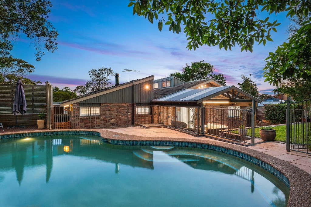 17 Arndill Avenue, Baulkham Hills NSW 2153 - photo 9