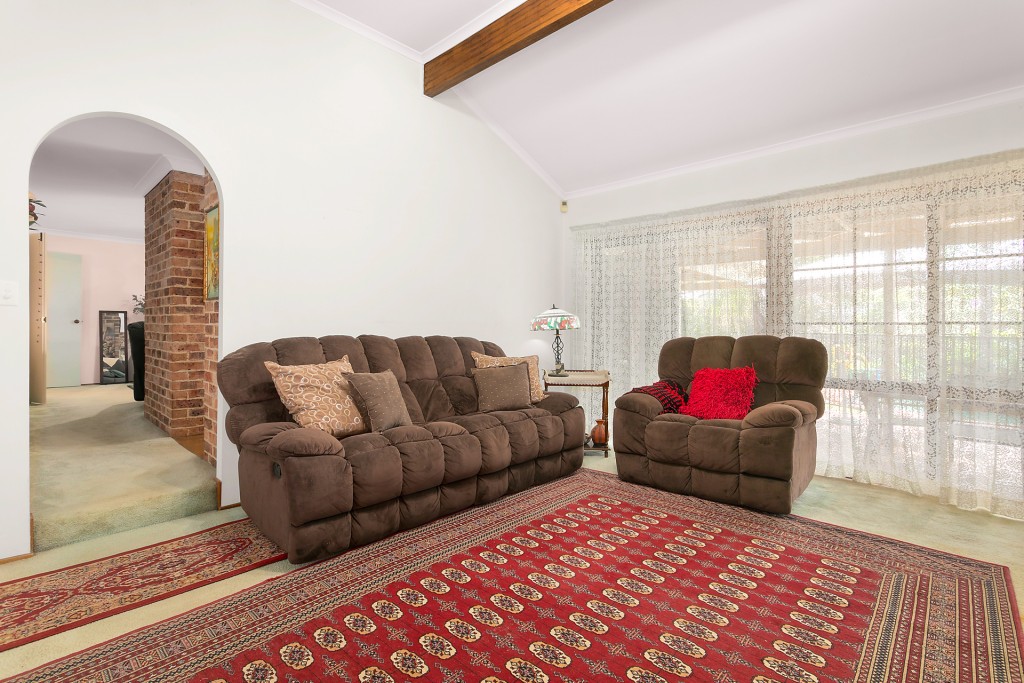 6 Castlewood Drive, Castle Hill NSW 2154 - photo 5