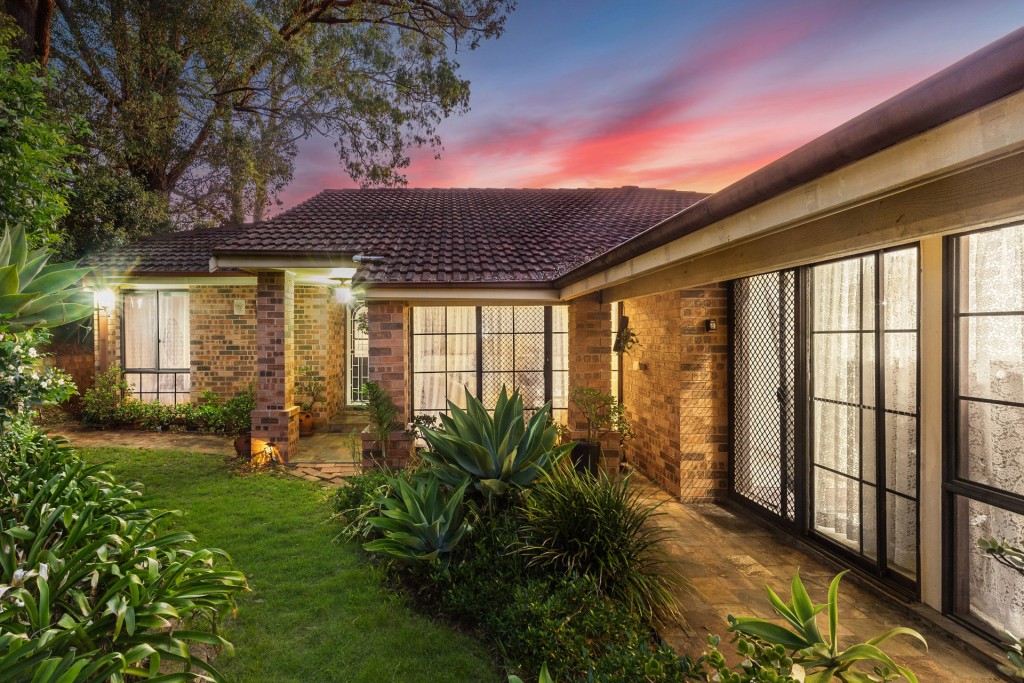 6 Castlewood Drive, Castle Hill NSW 2154 - photo 8
