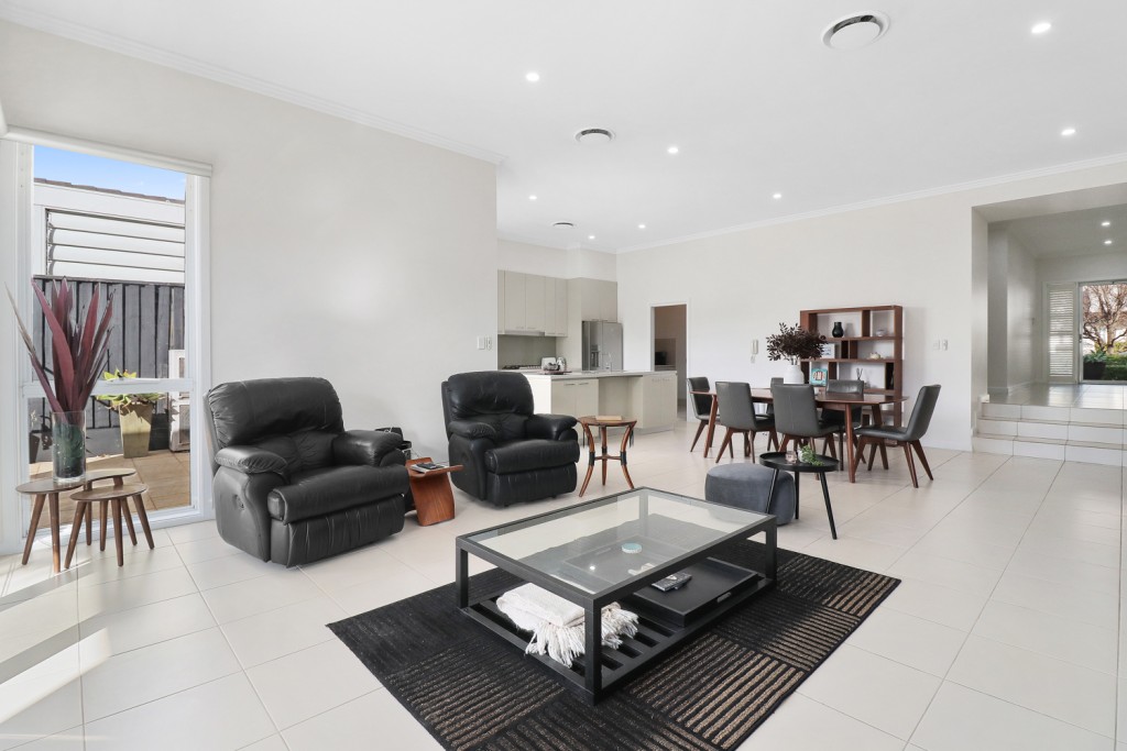 23 Linden Way, Bella Vista NSW 2153 - photo 2