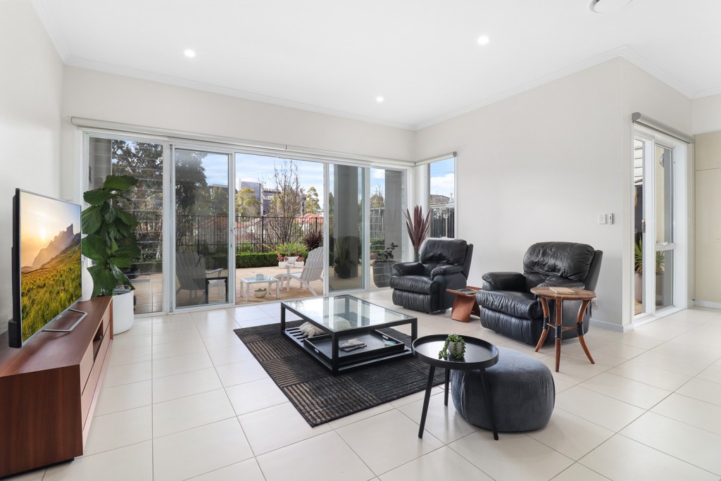 23 Linden Way, Bella Vista NSW 2153 - photo 3