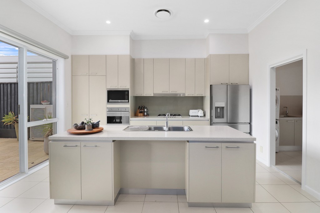 23 Linden Way, Bella Vista NSW 2153 - photo 5