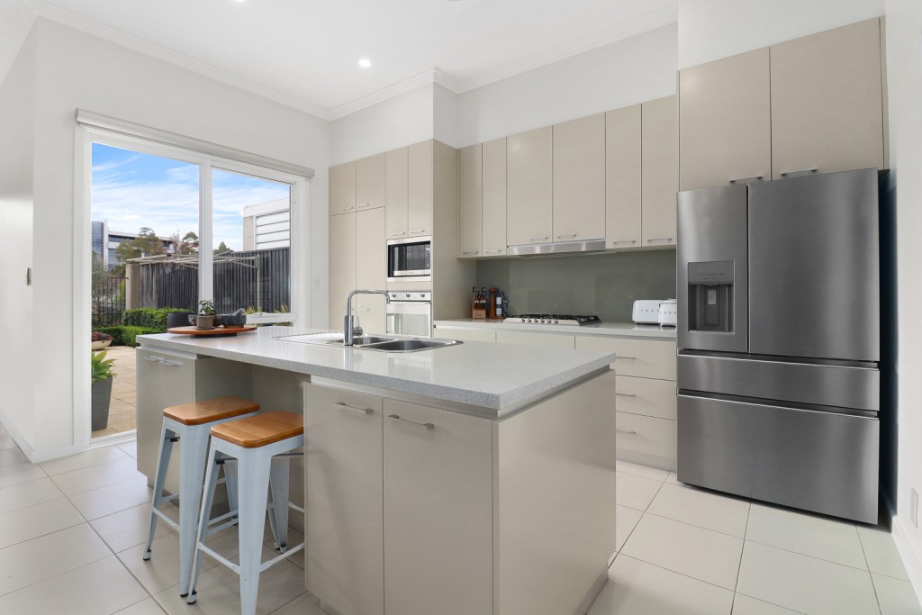 23 Linden Way, Bella Vista NSW 2153 - photo 6