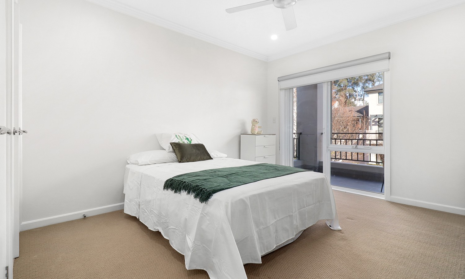 23 Linden Way, Bella Vista NSW 2153 - photo 8
