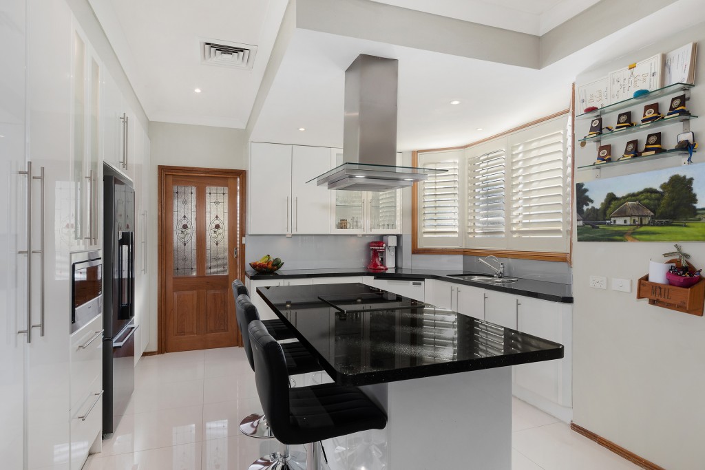 8 Brett Place, West Pennant Hills NSW 2125 - photo 3