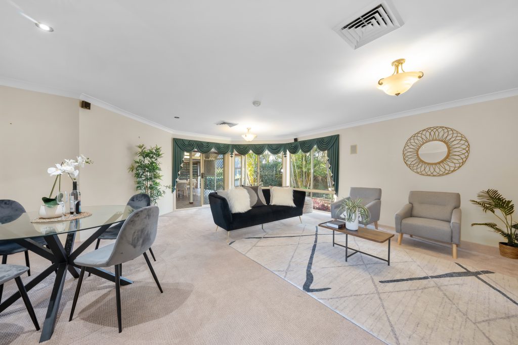 18 Hampton Crescent, Prospect NSW 2148 - photo 2