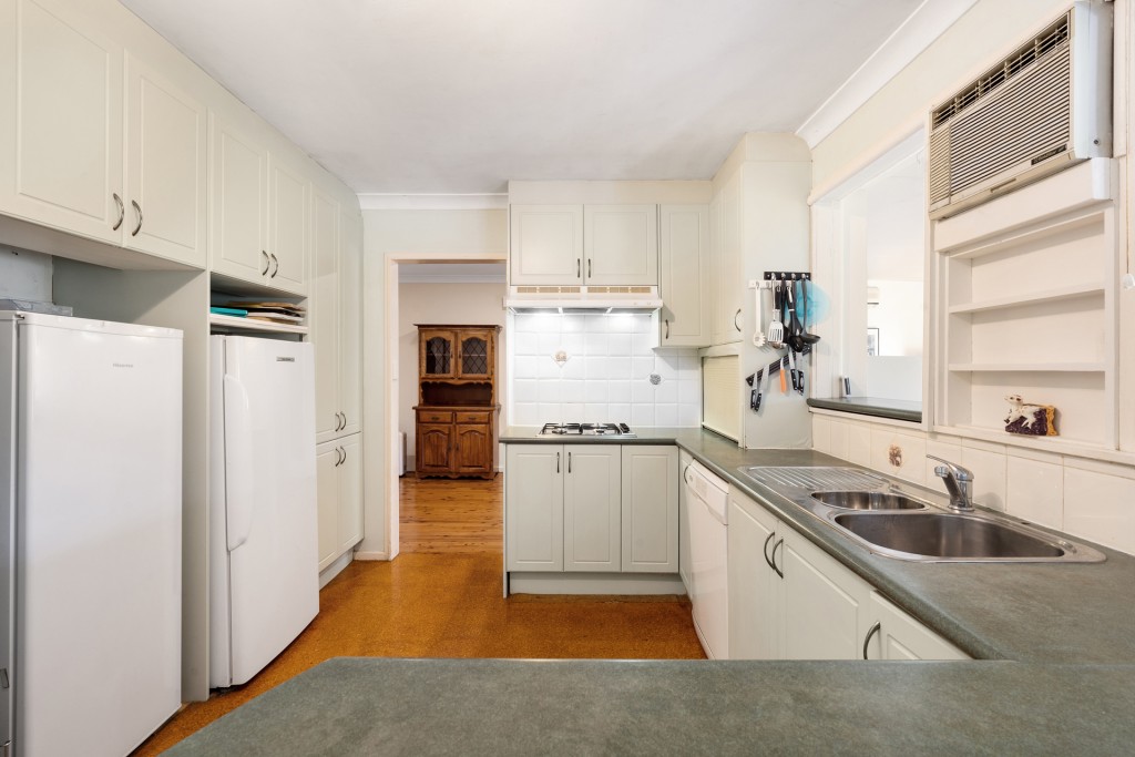 16 & 16B Roxborough Park Road, Baulkham Hills NSW 2153 - photo 4