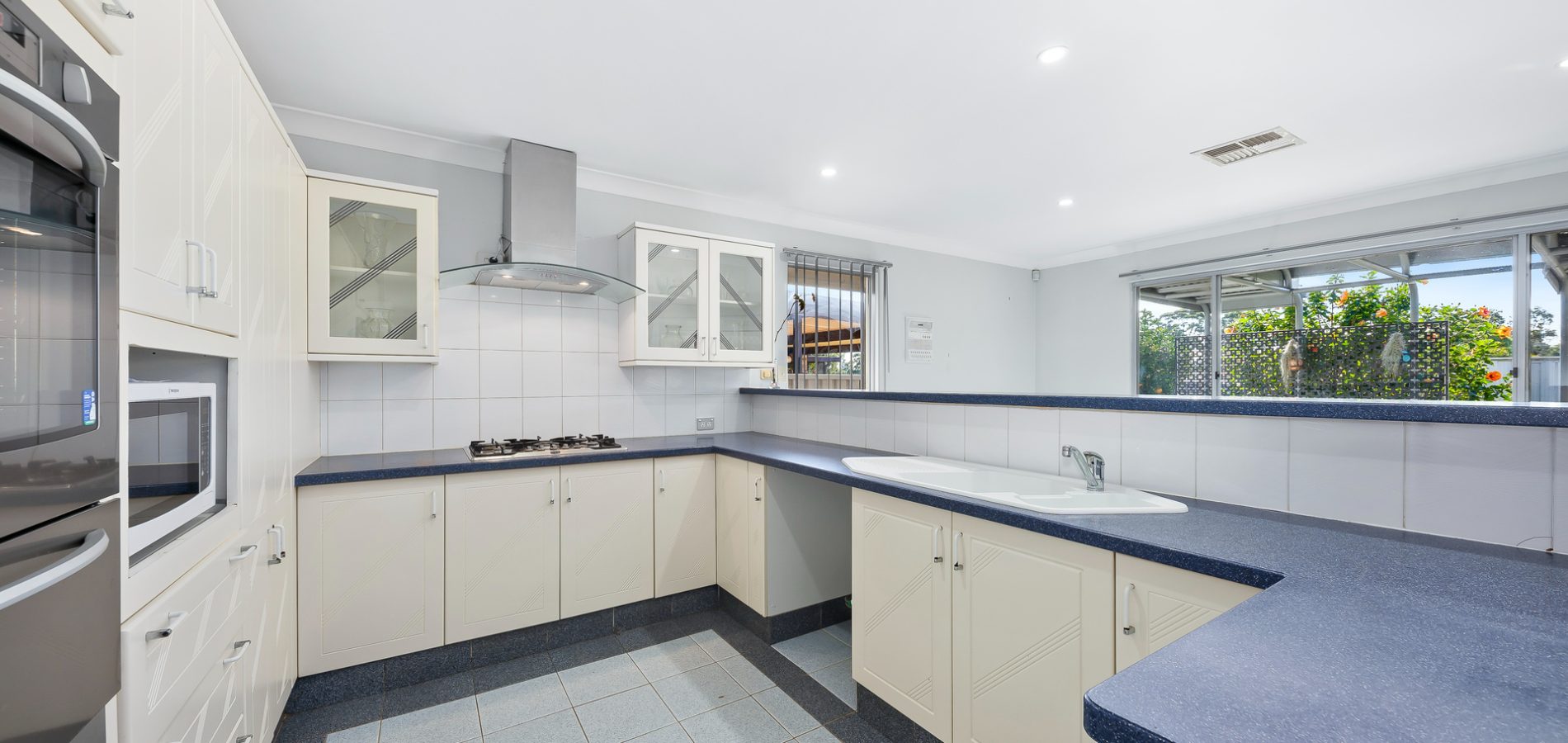 14 Chapel Circuit, Prospect NSW 2148 - photo 3