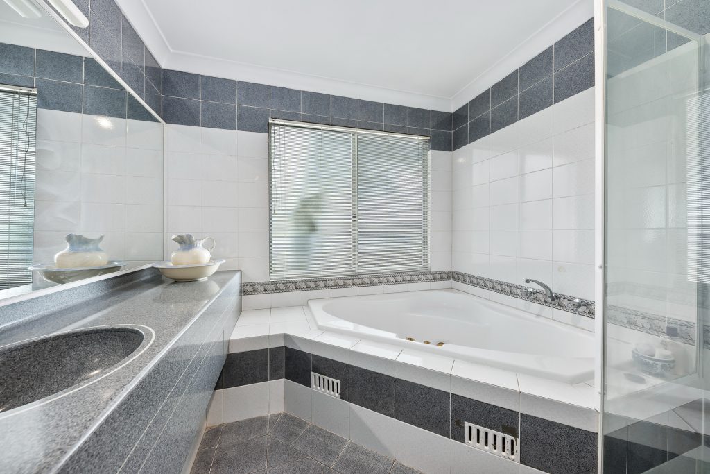 14 Chapel Circuit, Prospect NSW 2148 - photo 6