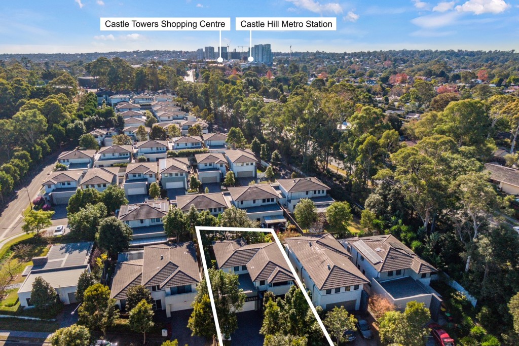 13 Baronia Circuit, Castle Hill NSW 2154 - photo 16