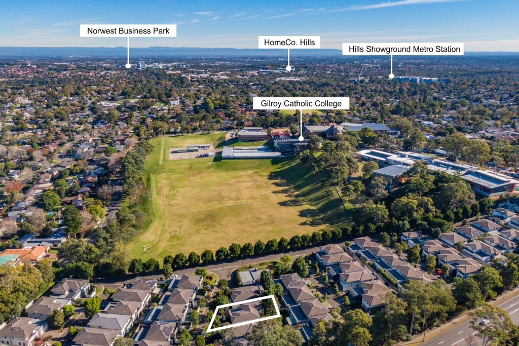 13 Baronia Circuit, Castle Hill NSW 2154 - photo 18