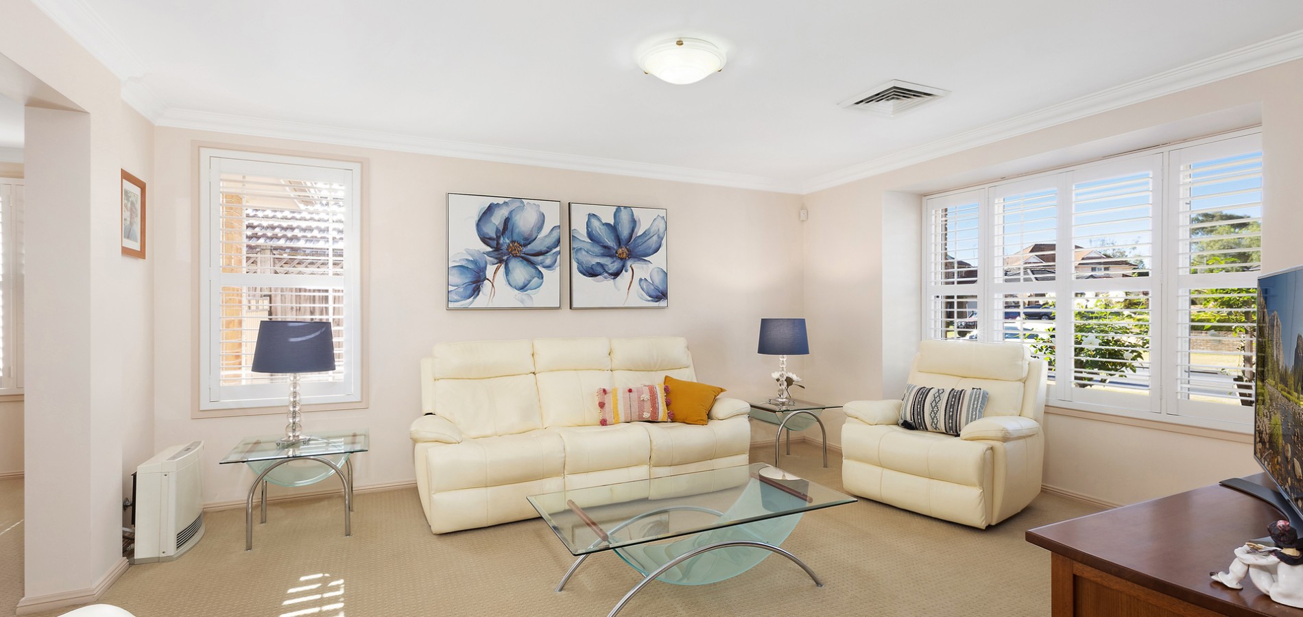 32 Beaumaris Avenue, Castle Hill NSW 2154 - photo 2