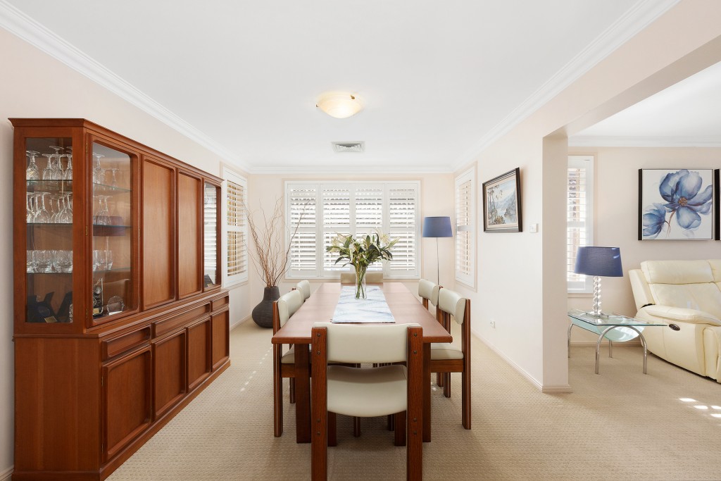 32 Beaumaris Avenue, Castle Hill NSW 2154 - photo 3