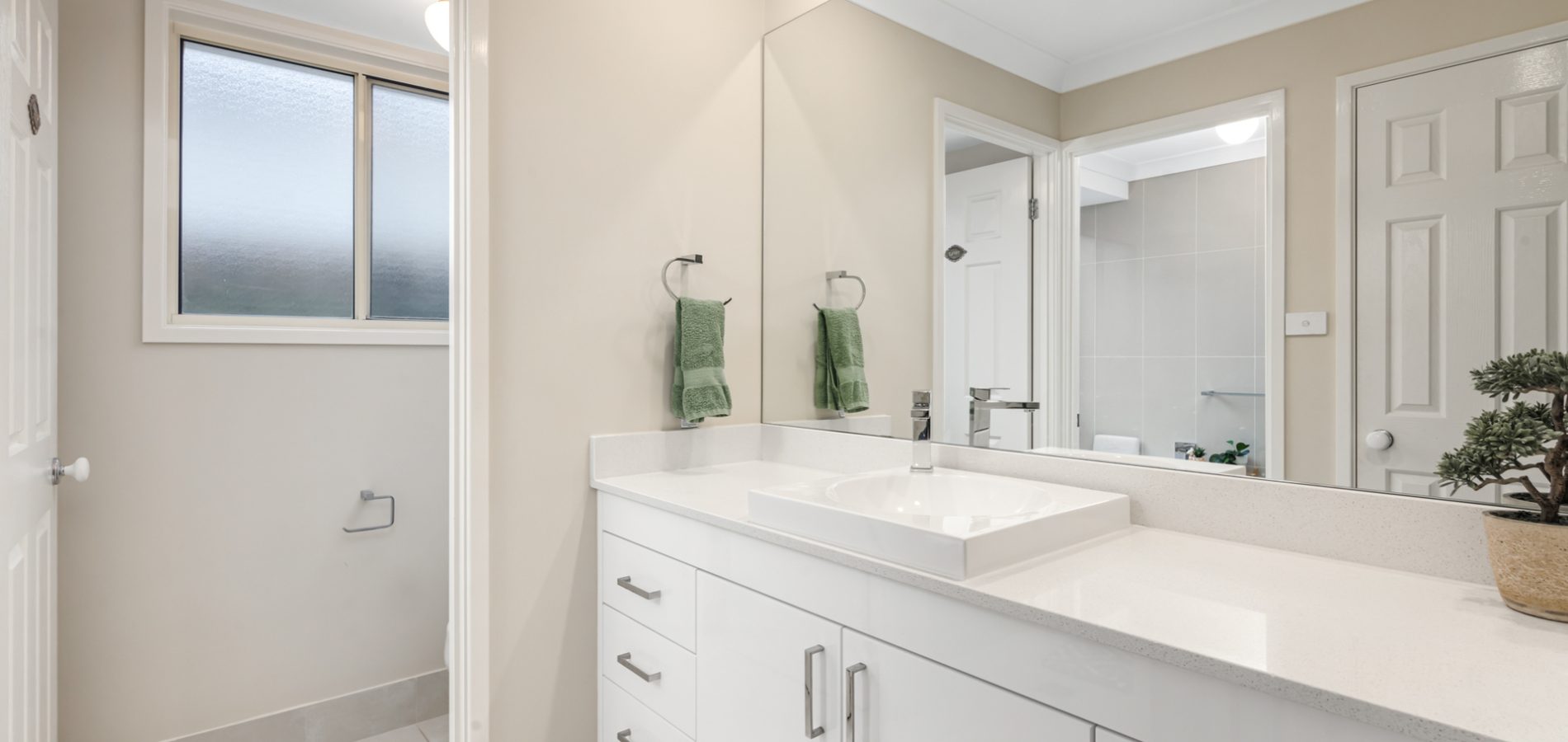 65 Aylward Avenue, Quakers Hill NSW 2763 - photo 8
