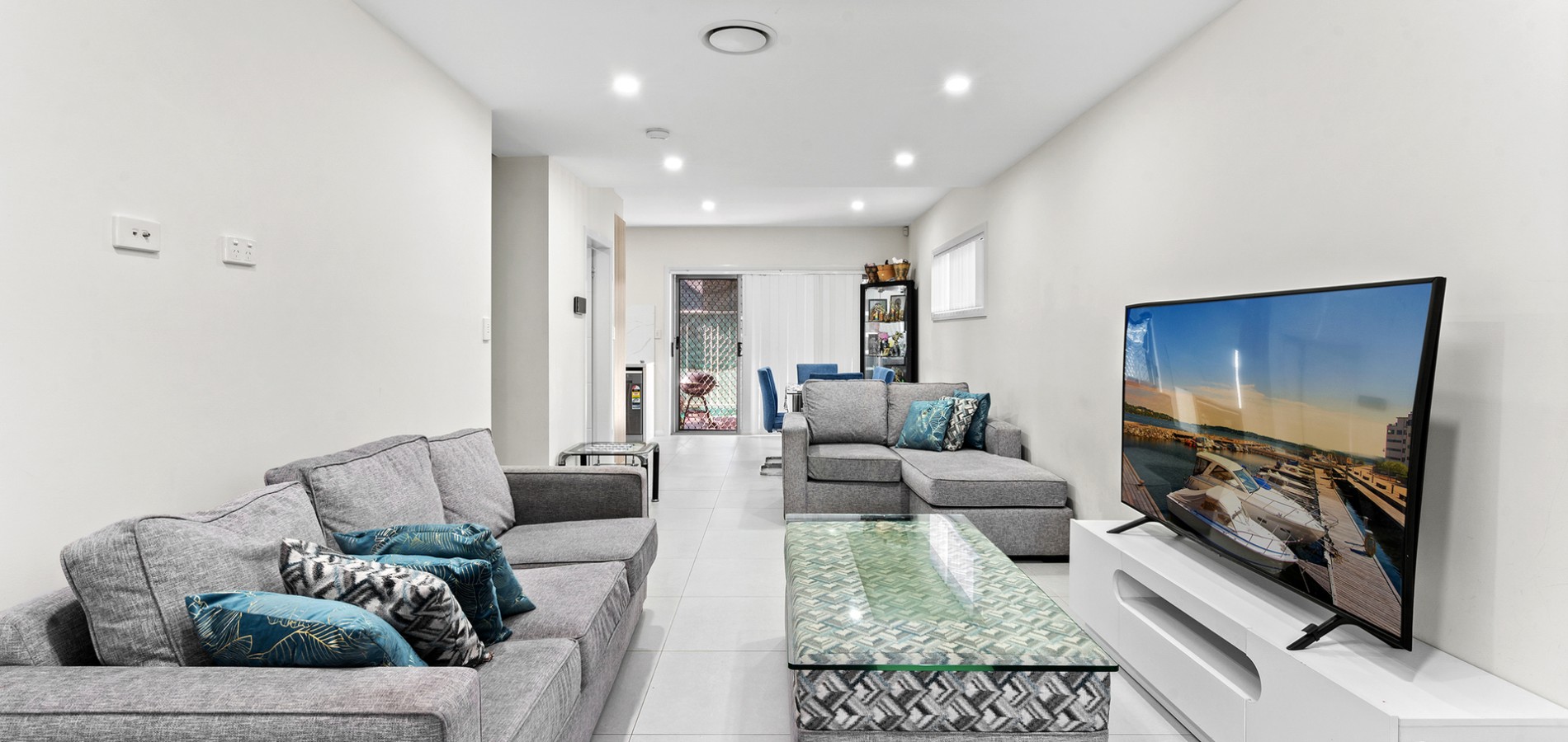 18 Summerfield Avenue, Quakers Hill NSW 2763 - photo 2