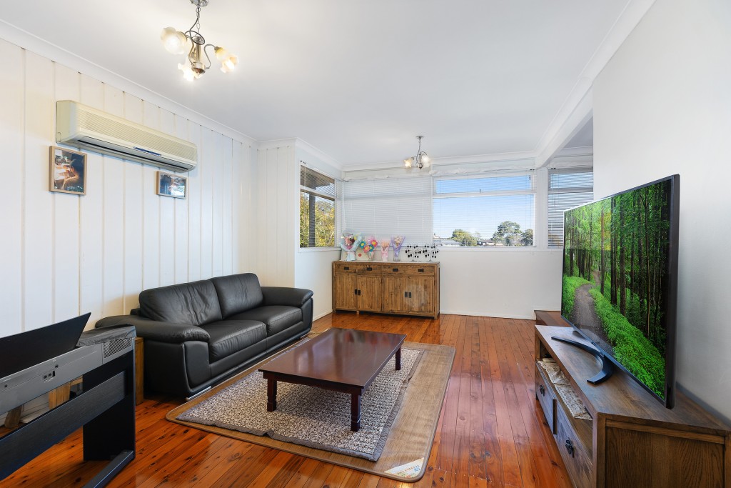 3 Cameron Avenue, Baulkham Hills NSW 2153 - photo 4