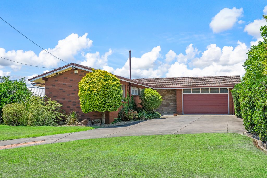 99 Girraween Road, Girraween NSW 2145 - photo 2
