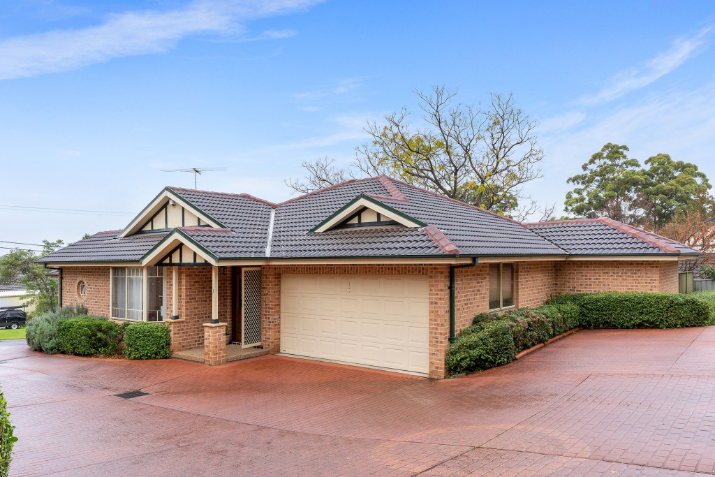 1/9 Wyldwood Crescent, Baulkham Hills NSW 2153 - photo 12