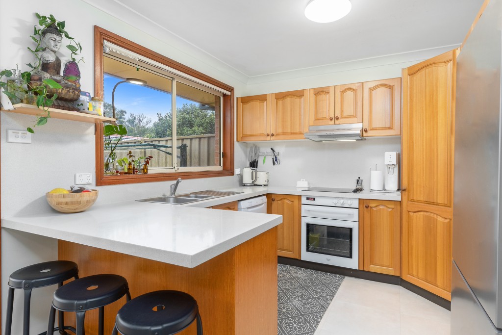 1/9 Wyldwood Crescent, Baulkham Hills NSW 2153 - photo 6