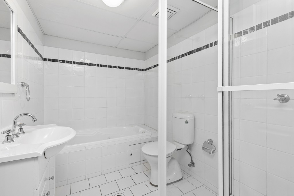 13/13-19 Railway Street, Baulkham Hills NSW 2153 - photo 4