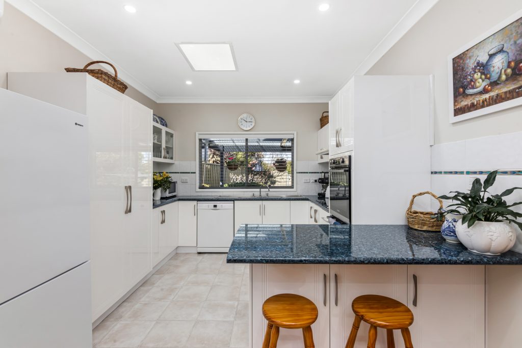 12 Adina Street, Seven Hills NSW 2147 - photo 3