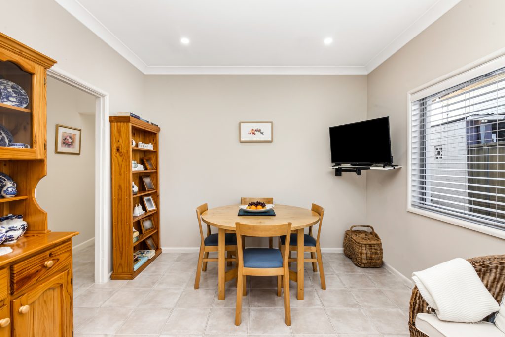 12 Adina Street, Seven Hills NSW 2147 - photo 4