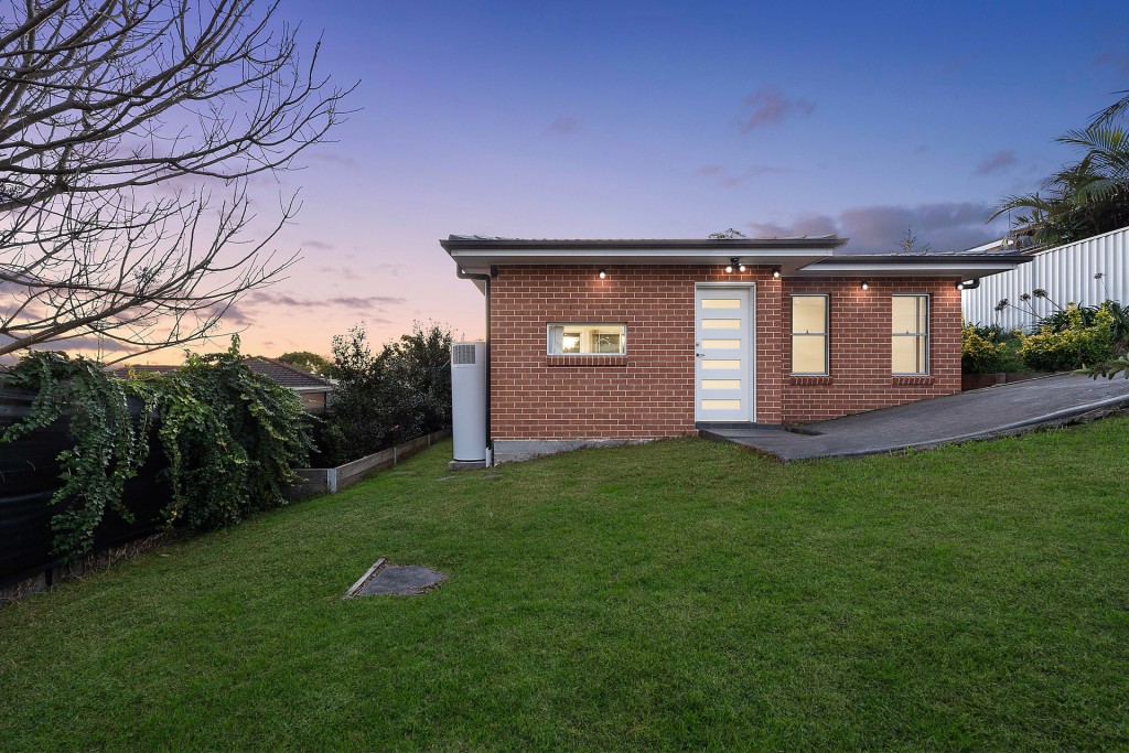 120-120A Tamboura Avenue, Baulkham Hills NSW 2153 - photo 11