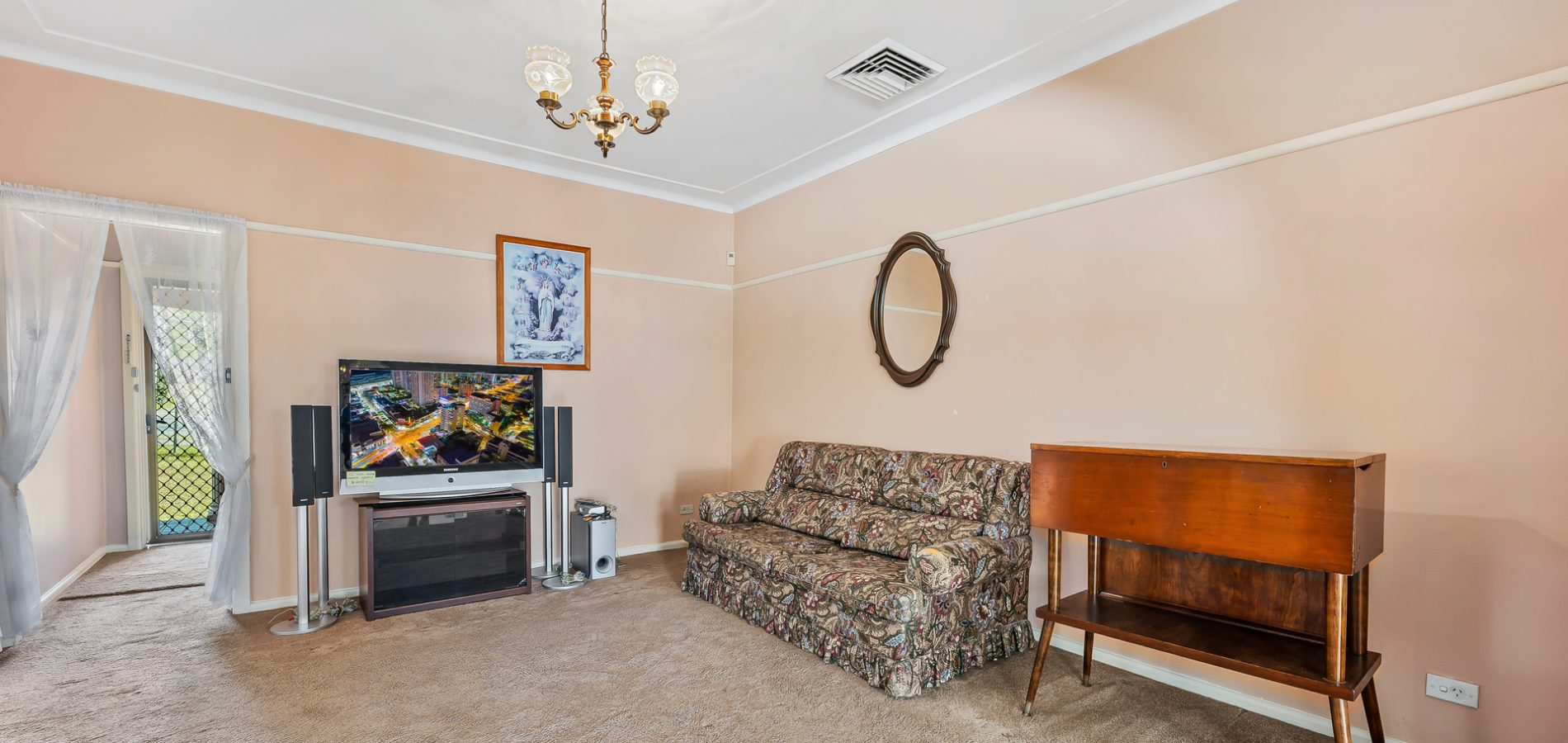 33 Best Road, Seven Hills NSW 2147 - photo 2