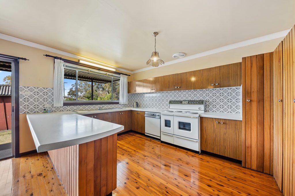 33 Best Road, Seven Hills NSW 2147 - photo 3